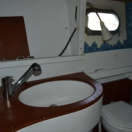 Botel Yacht Xperience