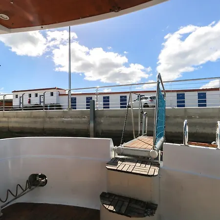 Yacht Xperience Botel