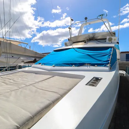 Botel Yacht Xperience *