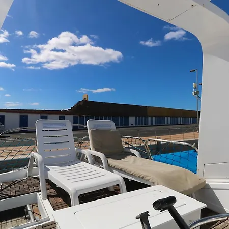 Ботель Yacht Xperience Пасито Бланко